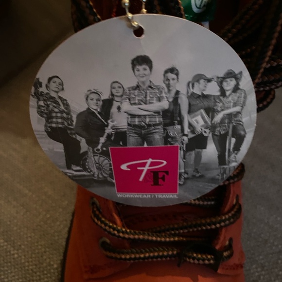 Red protective footwear for work size 10 - Picture 7 of 8